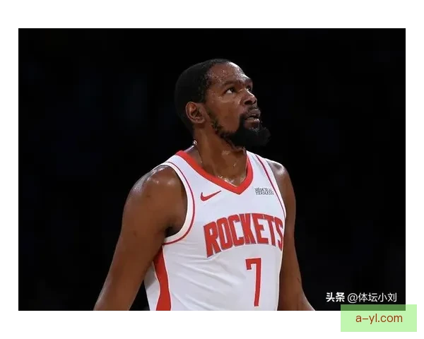 三年辗转五队TA曝杜兰特迟到谎报伤情金钱至上引争议职业态度再受质疑